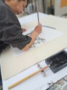 「劇場版 忍たま乱太郎 ドクタケ忍者隊最強の軍師」掛軸の制作風景。