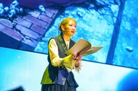 「進撃の巨人」パートの生アフレコより、井上麻里奈。