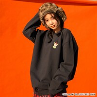 「魔法陣グルグル 刺繍スウェット」着用イメージ