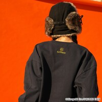 「魔法陣グルグル 刺繍スウェット」着用イメージ