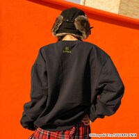 「魔法陣グルグル 刺繍スウェット」着用イメージ