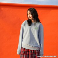 「魔法陣グルグル 刺繍スウェット」着用イメージ