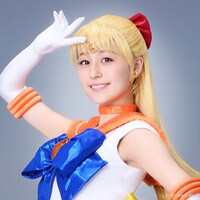 牧野真鈴扮するセーラーヴィーナス／愛野美奈子。