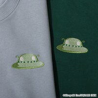 「魔法陣グルグル 刺繍スウェット」ヨンヨンの刺繍。