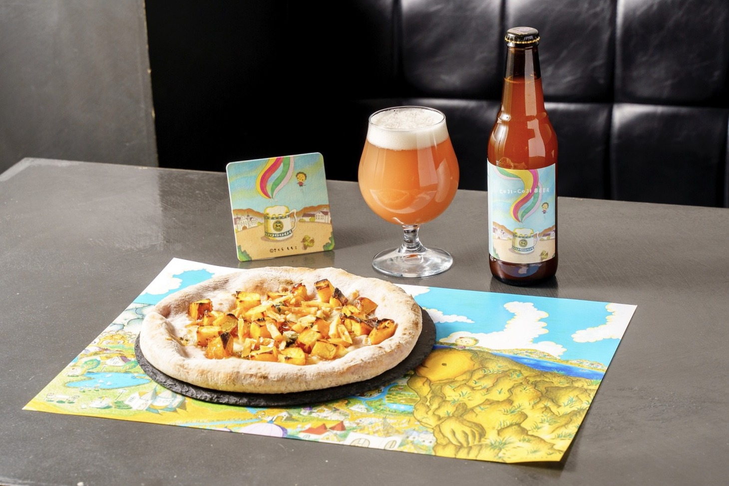 「COJI-COJI BEER」と「さつまいものピザ」。