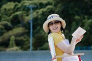 映画「海辺へ行く道」の場面写真。 (c)2025映画「海辺へ行く道」製作委員会