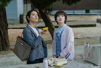 映画「海辺へ行く道」の場面写真。 (c)2025映画「海辺へ行く道」製作委員会