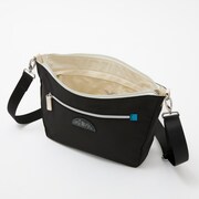 「劇場版 忍たま乱太郎 ドクタケ忍者隊最強の軍師」をモチーフにしたボディバッグ。