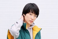 瑚々扮する久慈あきら。