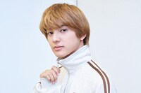 荒木飛羽扮する二宮真琴。