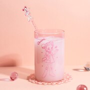 「カラーストレートグラス」の使用イメージ。