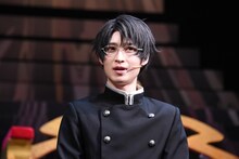 「演劇調異譚『xxxHOLiC』-續・再-」の会見より、四月一日君尋役の阪本奨悟。