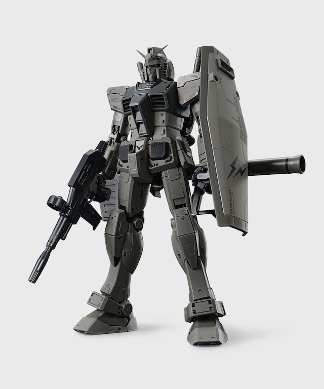 ポップアップストア「GUNDAM45FRGMT」で販売される「MG 1/100 RX78FRGMT GUNDAM」。