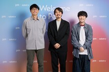 左から林士平氏、押山清高監督、ダウ90000の蓮見翔。(c)河内彩