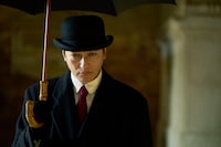 田宮役の井浦新。