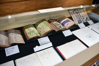 「漫画家生活60周年記念 青池保子展 Contrail 航跡のかがやき」の様子。