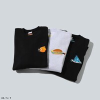 「ボボボーボ・ボーボボ」の刺繍スウェット。