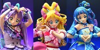 アニメ「キミとアイドルプリキュア♪」初のイベント「おひろめデビューライブ」の様子。左からキュアキュンキュン、キュアアイドル、キュアウインク。