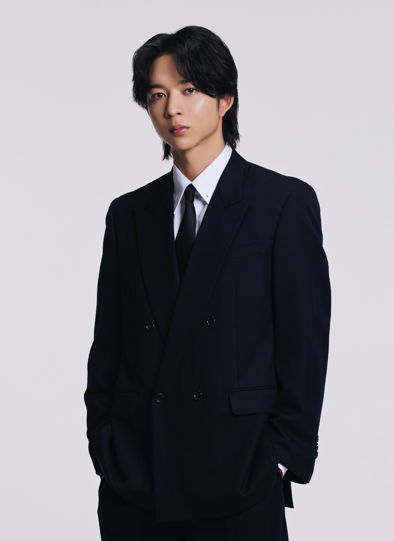 鈴木仁演じる佐鳥駿。  (c)「復讐カレシ～溺愛社長の顔にはウラがある～」製作委員会・MBS