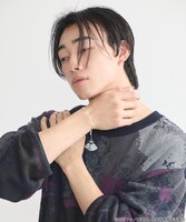 「真人 イメージ バングル」着用イメージ