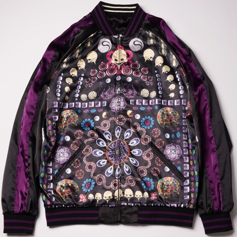 「『魔法少女まどか☆マギカ』スカジャン」のリバース面。