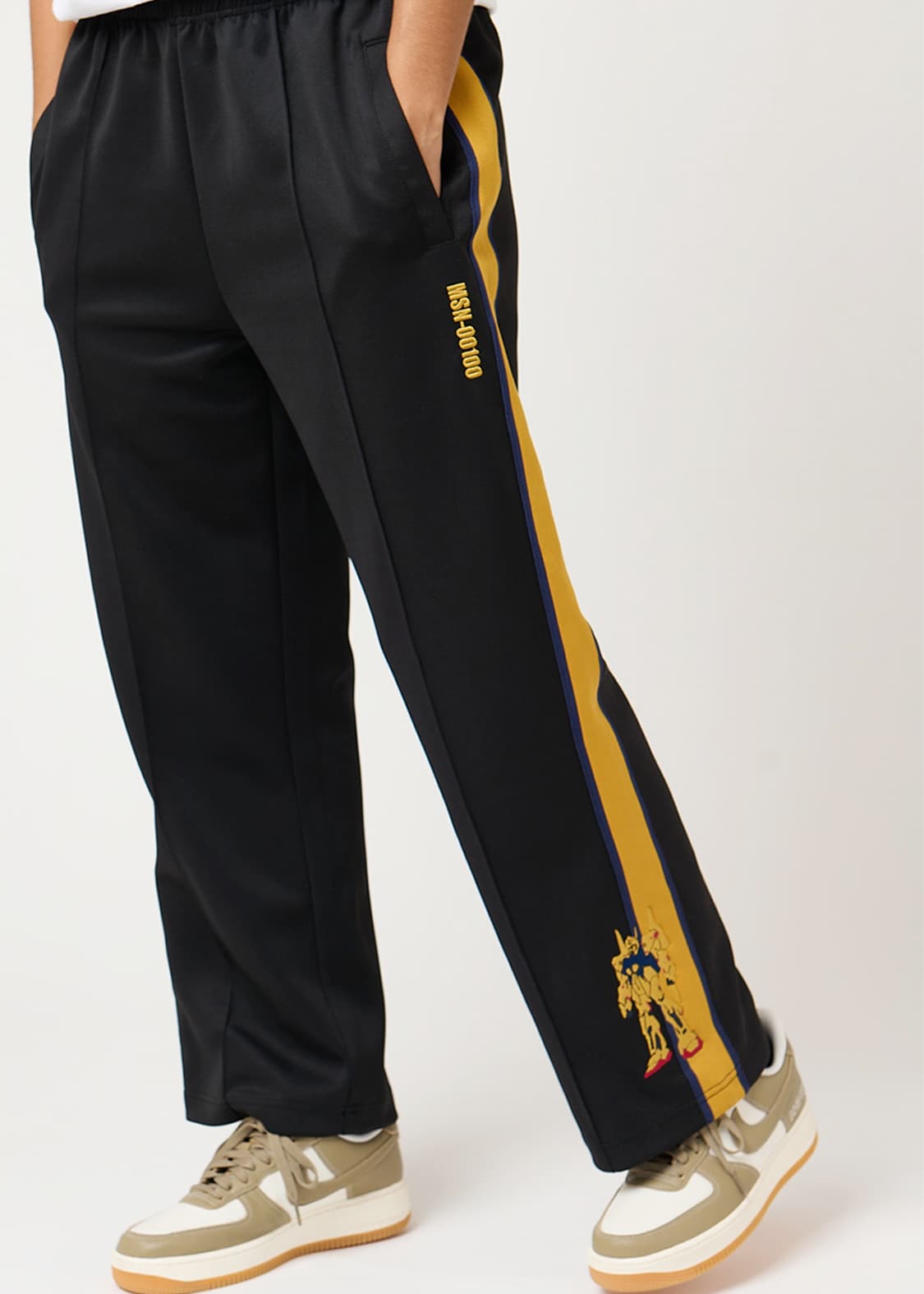 キュベレイ｜スウェットパンツ」 [画像ギャラリー 15/30] - 映画ナタリー