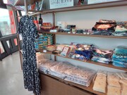 神戸ポートタワーのお土産ショップ。