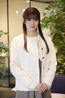 超ときめき♡宣伝部・坂井仁香演じる倉持琴音。駿の婚約相手。駿に対してまっすぐに思いを寄せている。