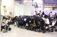 「ファミリーアニメフェスタ」ベビーカー置き場の様子。