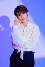 芳賀柊斗扮する慶。 (c)青月まどか／「熱愛プリンス」製作委員会・MBS