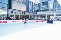 スケートショー中の鈴木明子。