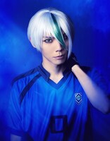 健人扮する乙夜影汰。