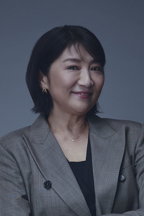 松下由樹扮する吉川恵子。