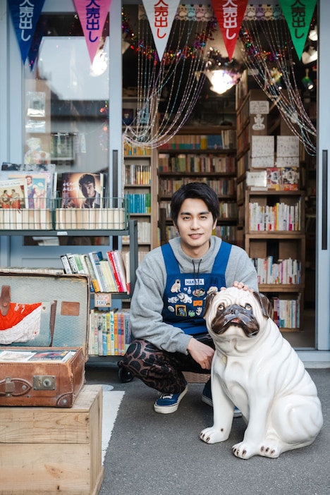 中村蒼演じる山田全自動。 (c)テレQ「山田全自動の福岡暮らし」