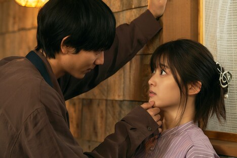 ドラマ「やぶさかではございません」新たな場面写真。 (c)「やぶさかではございません」製作委員会