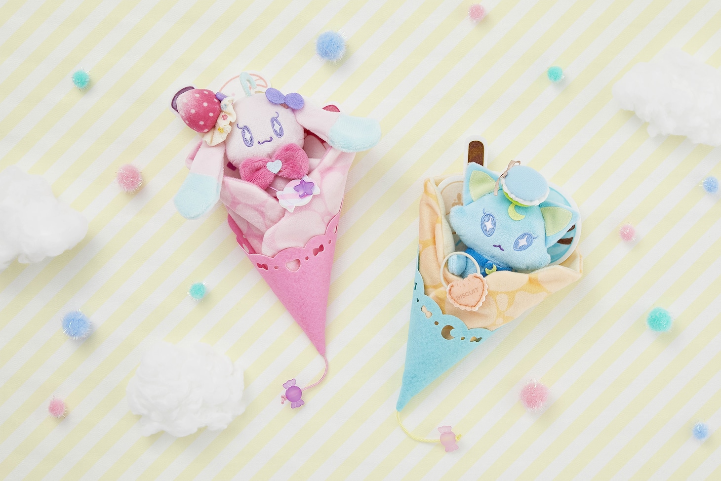 「ひみつのアイプリ てのひらぬいぐるみRプリうさセット」と「プリねこセット」。