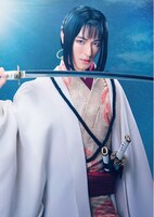 矢代卓也扮する彩芽。