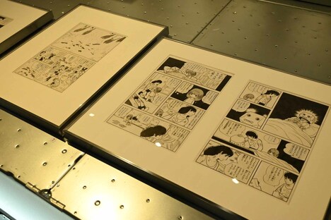 「手塚治虫『火の鳥』展 －火の鳥は、エントロピー増大と抗う動的平衡=宇宙生命（コスモゾーン）の象徴－」より、第2章「読む！永遠の生命の物語」で展示されている原画。