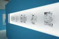 「アオのハコ展」の会場の様子。