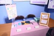 「10周年記念 ヲタクに恋は難しい展」の様子。
