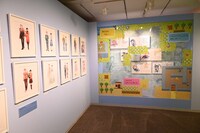 「10周年記念 ヲタクに恋は難しい展」の様子。