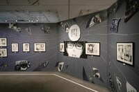 「青の祓魔師展」より。 (c)加藤和恵/集英社