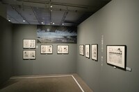 「青の祓魔師展」より。 (c)加藤和恵/集英社