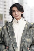 長妻怜央扮する山部克己。