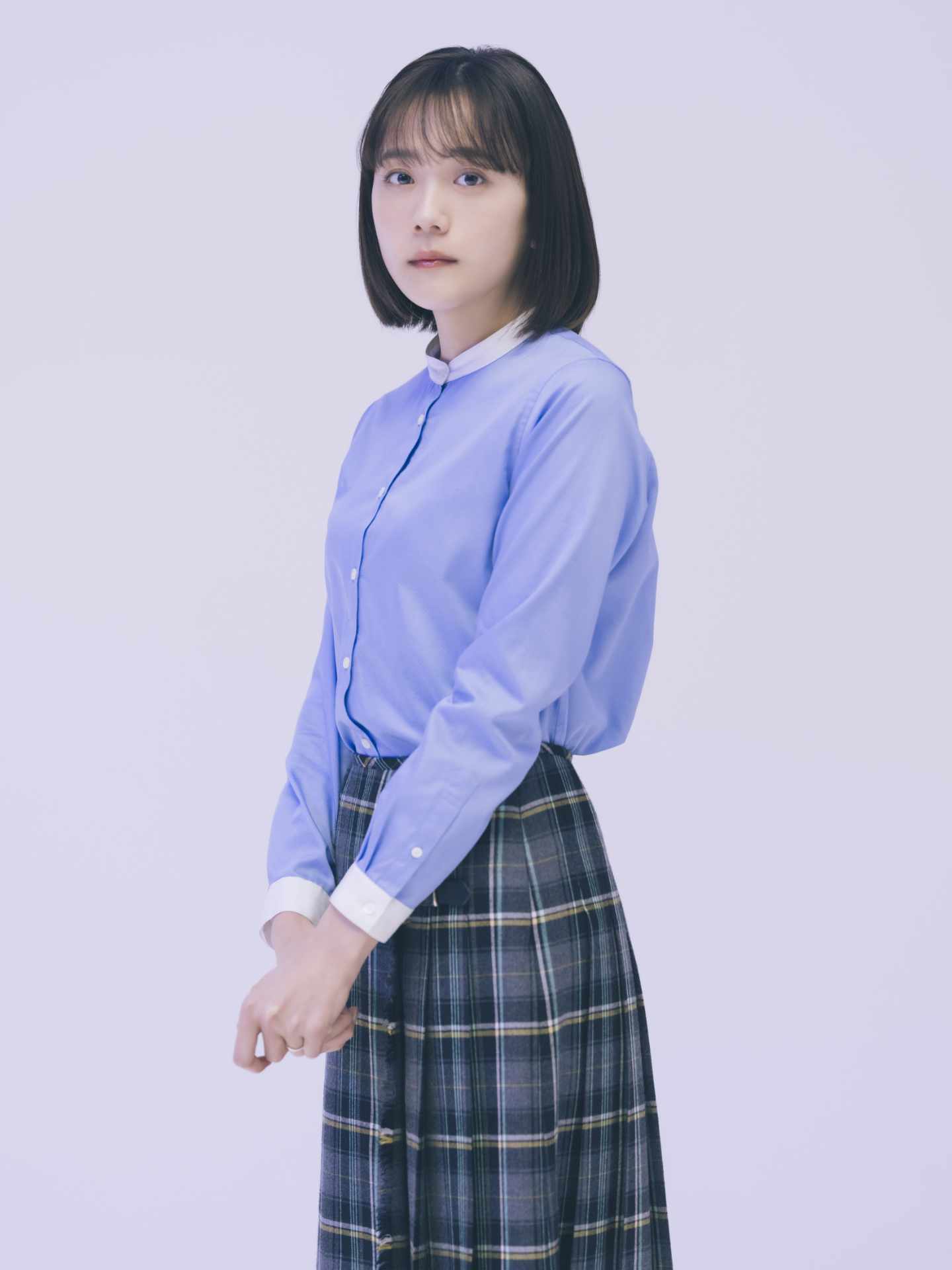 苫田まき役の松井愛莉。(c)佐々江典子/ぶんか社/「子宮恋愛」製作委員会