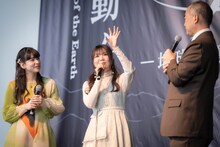 左から島袋美由利、仁見紗綾、宇宙飛行士の野口聡一氏。