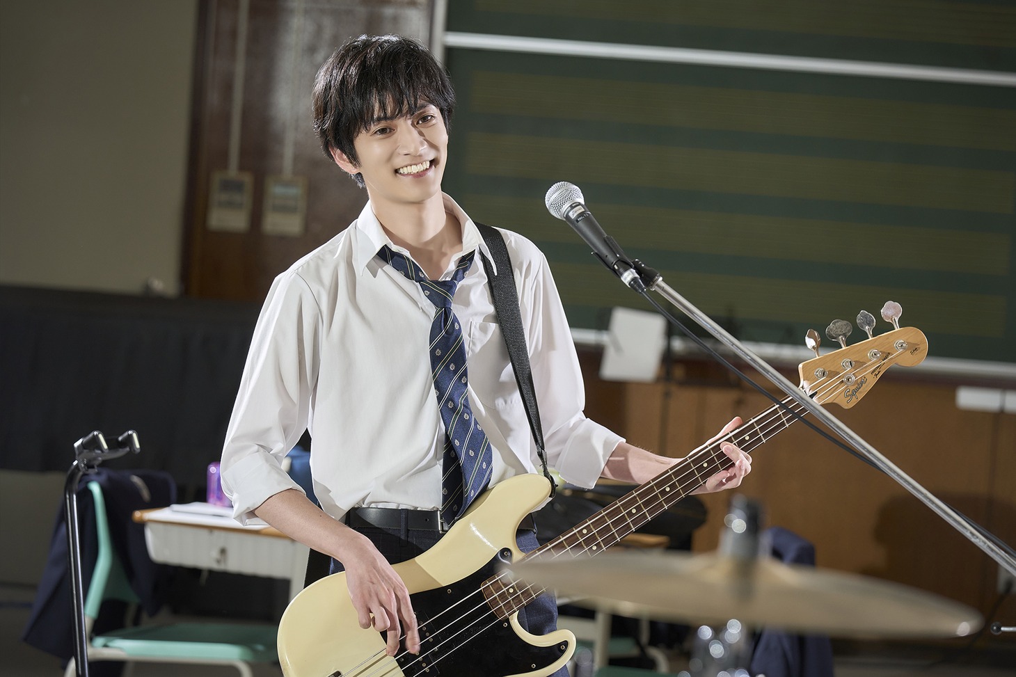 渡邊圭祐演じる俊。