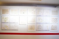 「庵野秀明 企画・プロデュース／放送50周年記念『宇宙戦艦ヤマト 全記録展』」7階の展示スペースより「誕生」コーナー。