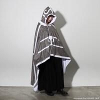 「魔法陣グルグル ミウチャのブランケット」の着用イメージ。