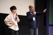 左から吉浦康裕監督、音響監督の岩浪美和。
